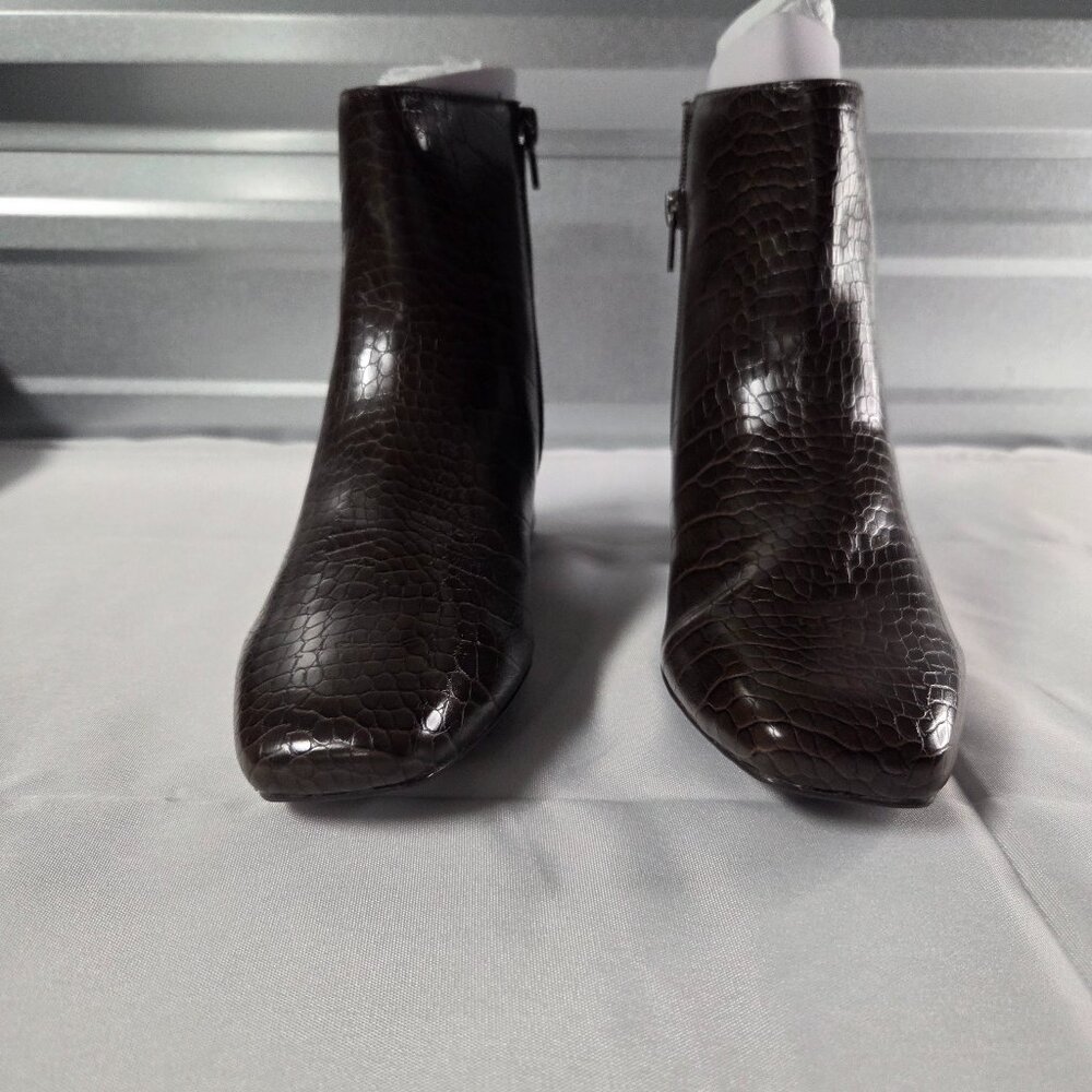 Naturalizer Hadley Chocolate Booties Women's 7.5W Ankle Boots *See Notes on Box*
